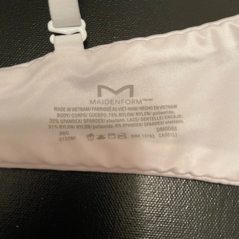 Maidenform White Full-Coverage Bra with Underwire Support and Removable Straps - Picture 3 of 3